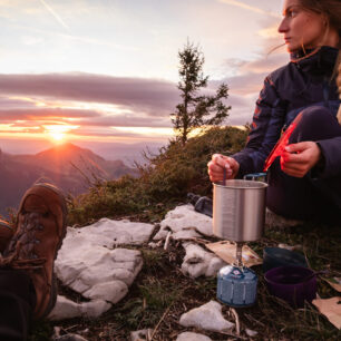 Stanování a vaření v přírodě má svoje kouzlo