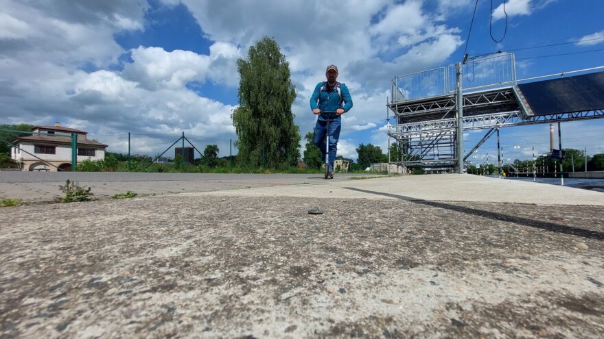 Boty NORTHFINDER NANGA dobře fungovaly i při použití s koloběžkou