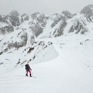 Ve vysokých horách Kazachstánu - testování dámské skialpové bundy NORTHFINDER POLARTEC® KRIZNA 2