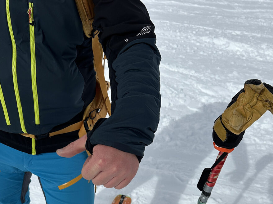 Rukávy jsou zakončeny i otvorem na palec - NORTHFINDER SOLISKO 3