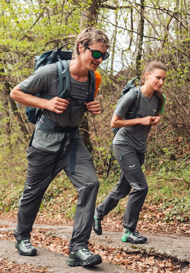 Testování probíhalo i za přítomnosti hlavního testera a jedné z tváří kolekce Lucy