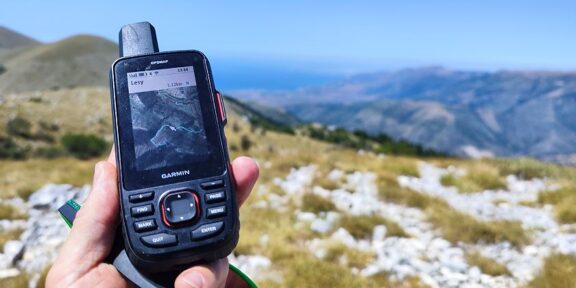 RECENZE: GARMIN GPSMAP 67I – KDYŽ SELHÁNÍ NENÍ MOŽNOST
