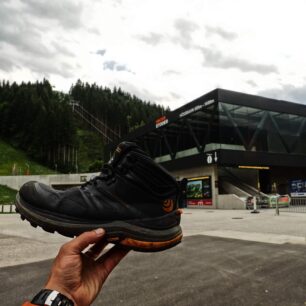 Kdo by jezdil lanovkou má li TOPO botky.