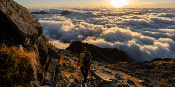 Outdoor výzvy 2025: od horolezectví po strategické hry