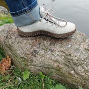 Na mokrých kamenech použitá směs podrážky Merrell Quantum Grip klouže