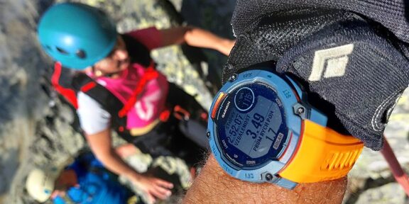 RECENZE: GARMIN INSTINCT 3 SOLAR – OUTDOOROVÝ PRACANT V NOVÉM KABÁTKU
