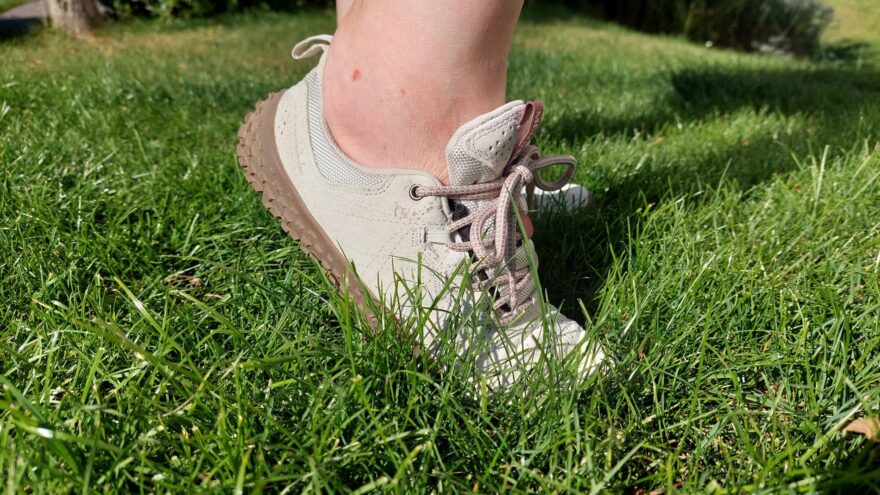 Sladěné tkaničky, svršek i podrážka - MERRELL WRAPT