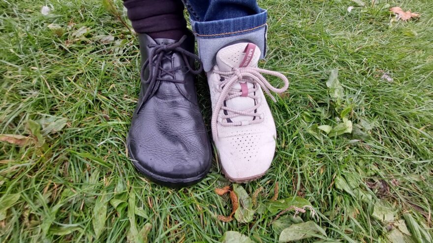 Srovnání s opravdu širokou botou a přesto mi model MERRELL WRAPT poskytoval dostatek místa pro prsty