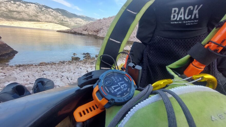 Testování při pádlování na seakayaku - GARMIN INSTINCT 3 SOLAR