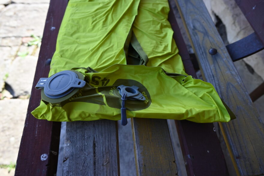 Balení směrem od ventilů k hlavě ke rozhodně lepší - FLEXTAIL TINY SLEEPING PAD R09 AVS