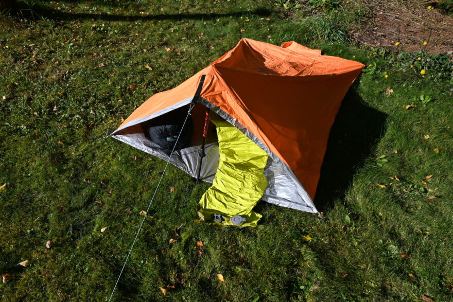 Příprava karimatky na nafouknutí