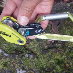 Takto nastavíte asistenci na úroveň 20 kg - EDELRID OHMEGA