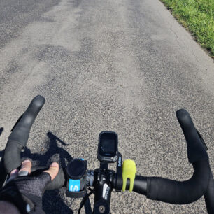 Ukázka mapovaní na gravelu mezi hodinkami Suunto a Garmin EDGE MTB