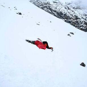 Pokud vyhodnotíte další postup jako nežádoucí, poskytne Warmpaeace Survival bag útočiště na nezbytně dlouhou dobu