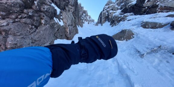 RECENZE: WARMPEACE PALČÁKY – KDYŽ JDE DO TUHÉHO