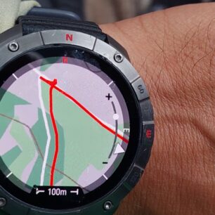 Detail odchylky sledování trasy - POLAR GRIT X2 PRO