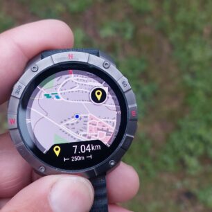Parádní vykreslení map a navigace k vybranému bodu - POLAR GRIT X2 PRO
