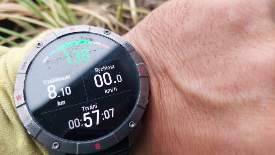 První infopanel při aktivitě BĚH - POLAR GRIT X2 PRO