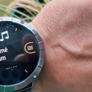 Šestý infopanel při aktivitě BĚH - ovládání muziky - POLAR GRIT X2 PRO