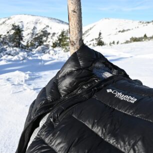 O izolaci se stará certifikované peří s plnivostí 700 cuin