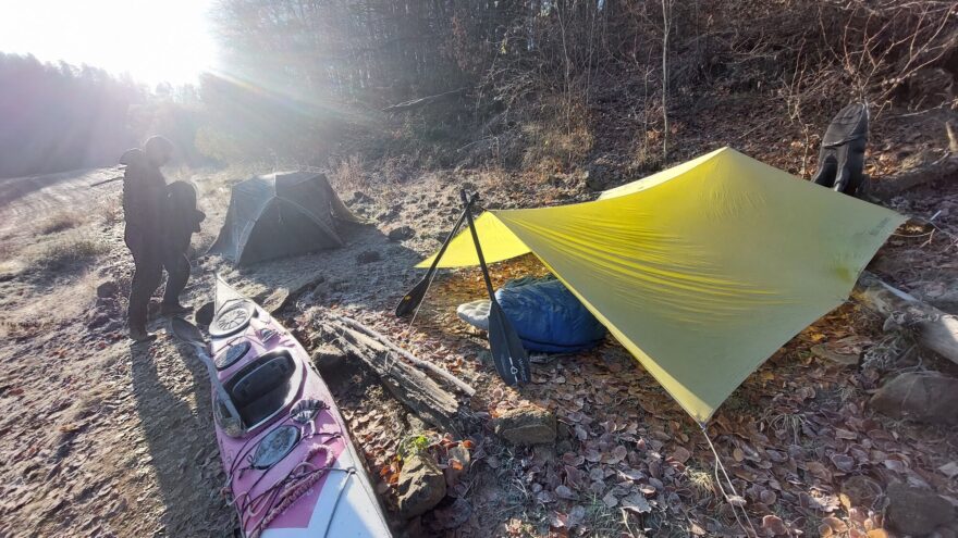 Testování mikiny SENSOR MERINO EXTREME UP při zimním táboření