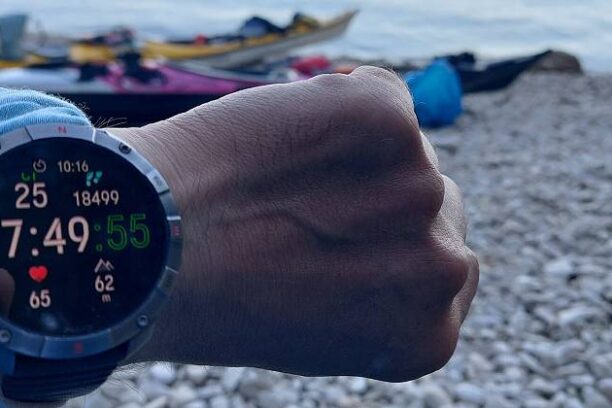 RECENZE: POLAR GRIT X2 PRO – ELEGANTNÍ OUTDOOROVÝ DRSŇÁK