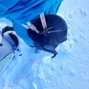 Rukavice WARMPEACE PALČÁKY na sedáku takto po ruce