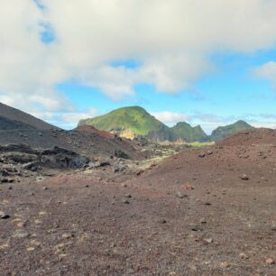 Sopečná krajina na ostrovech vznikla terpve nedávno