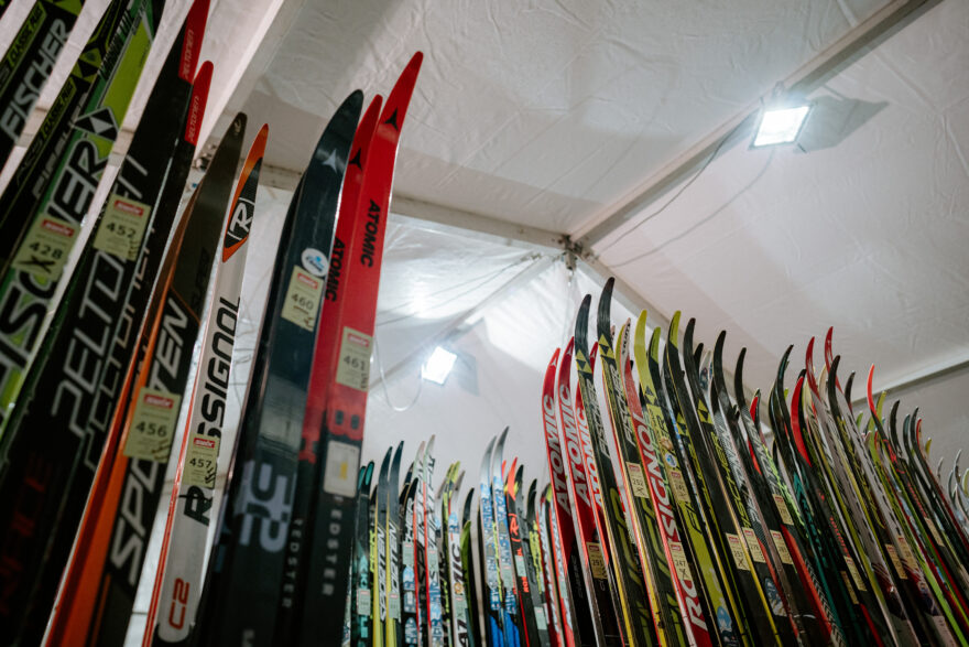 Lyže připravené na Jizerskou 50
