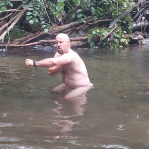 Po celodenním pochodu v úmorném vedru přijde taková ekologická koupel vhod - Sjö&Hav