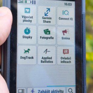 Předinstalovaných aplikací je celá řada a jistě z nich jsou některé užitečné a usnadní vám život
