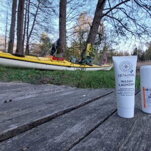 Testování čistícího přípravku Sjö&Hav na praní a mytí a repelentu v Polské Amazonii