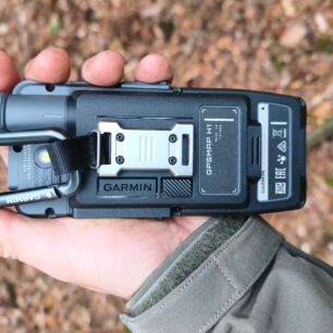 Zadní část je trošku divoká, ale zvyknete si - GPSMAP® H1