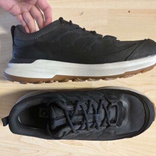 Kdo shání pevné nepromokavé boty například na krátké výlety či venčení psa, Hyalite jsou ideální