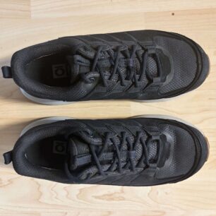 Kulaté tkaničky nepatří mezi mé nejoblíbenější, ale během testů se nijak zvlášť nerozvazovaly