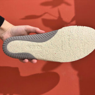 Stélka v botě OBOZ KATABATIC LT LOW je z recyklovaných materiálů