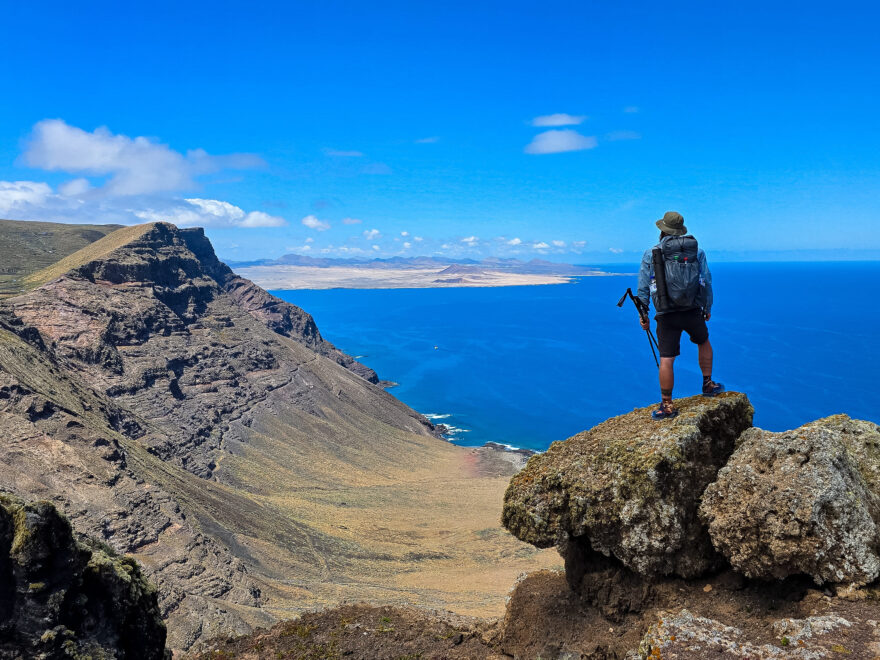 650 KM PĚŠKY PŘES SEDM KANÁRSKÝCH OSTROVŮ