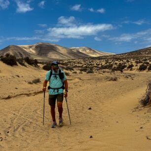650 KM PĚŠKY PŘES SEDM KANÁRSKÝCH OSTROVŮ