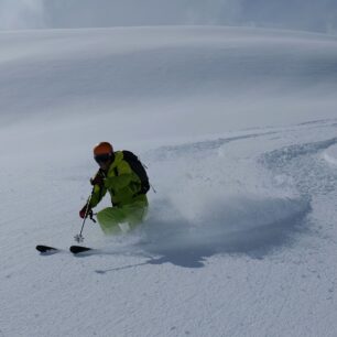 Icefall Traverse a skialp v Britské Kolumbii. Kanadská varianta skialpinistické Haute Route bez lidí