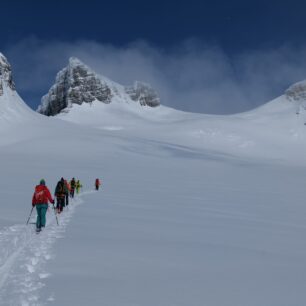Icefall Traverse a skialp v Britské Kolumbii. Kanadská varianta skialpinistické Haute Route bez lidí