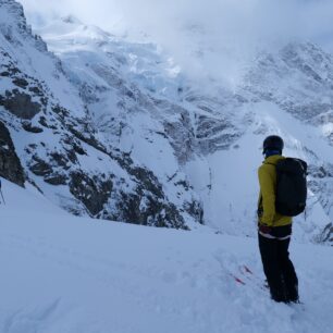 Icefall Traverse a skialp v Britské Kolumbii. Kanadská varianta skialpinistické Haute Route bez lidí