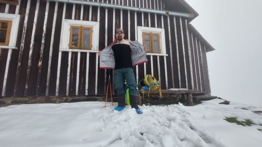 Rubová strana bundy VAUDE MONVISO