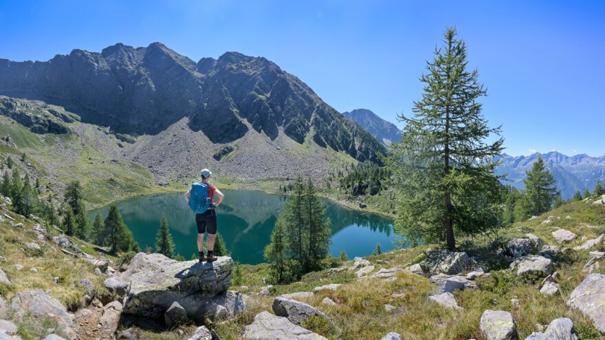 V závěru treku stezka vede kolem jezera Mognola, považovaného za nejkrásnější horské jezero Ticina.