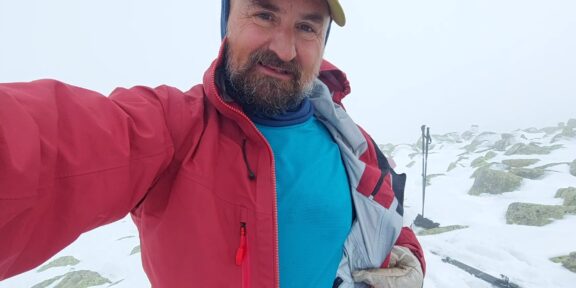 RECENZE: NANOSILVER – JEDNO TRIKO. NEKONEČNĚ DNÍ.