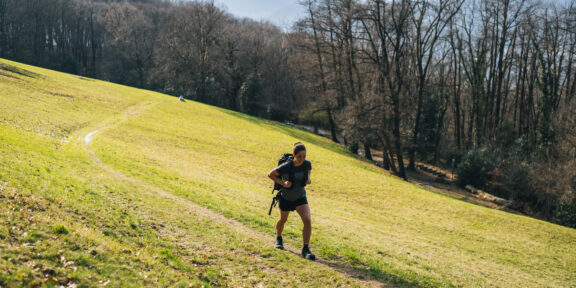 Altra jako symbol zdravé chůze a pohodlí na trecích