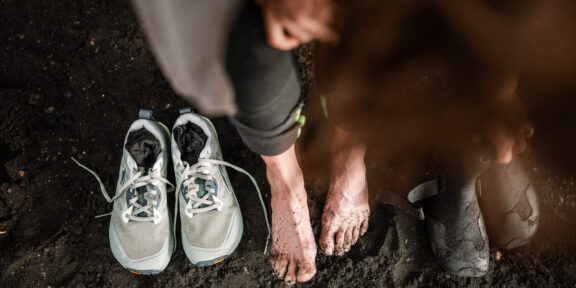 Jak chodit stovky kilometrů bez zranění? Pomůžou ti i vhodně zvolené boty!
