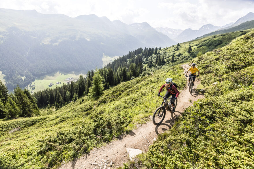 Davos na horských kolech, Foto Martin Bissig, Switzerland Tourism