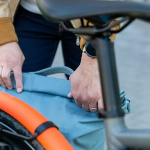 Rolovací vrch u Thule Shield Pannier