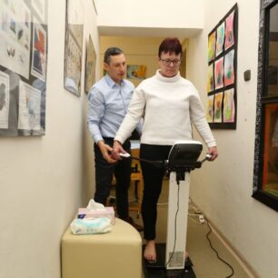 Na vyhlášení Výzvy 10 000 kroků si každý mohl ověřit složení těla na stroji InBody. Foto: Martin Svozílek