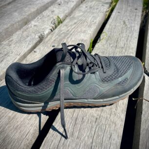 Boty Merrell Trail Glove 8 působí na noze velmi lehce.